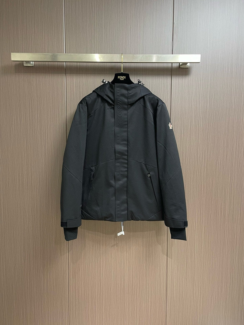 MNC Windbreaker