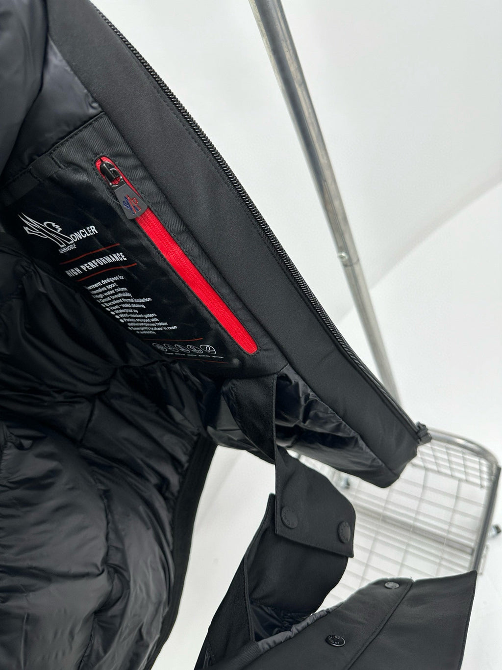 MNC Windbreaker