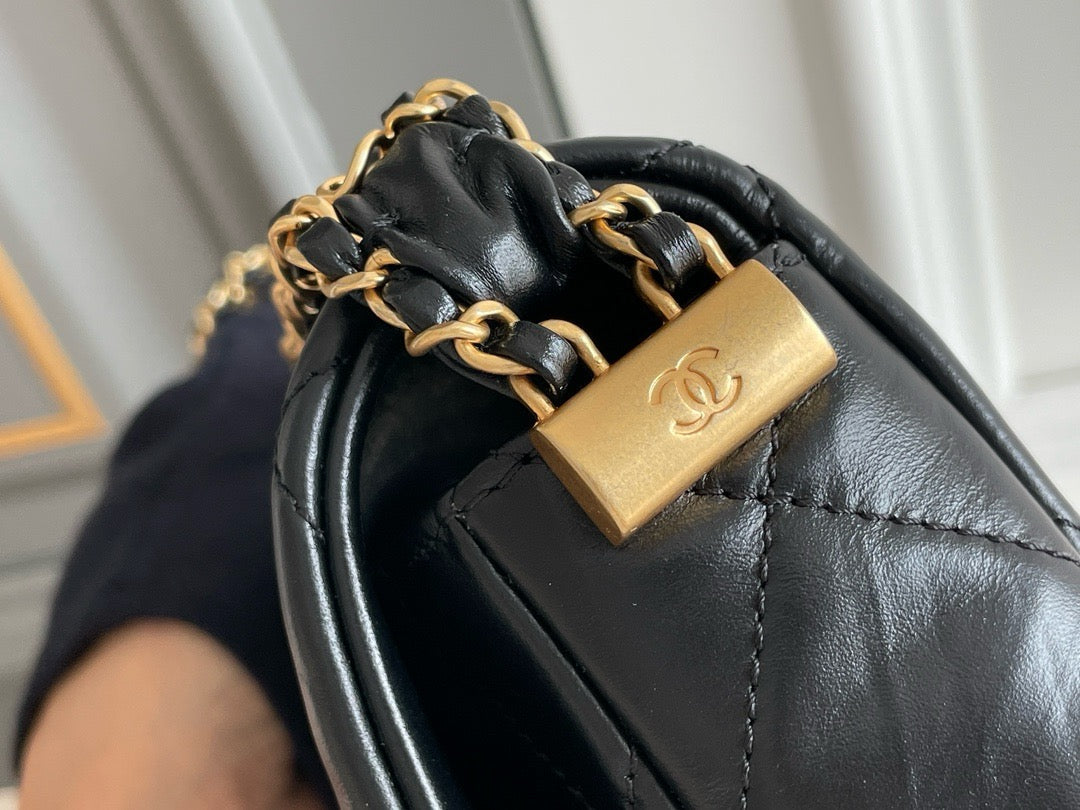 CNL 23K Flap Bag