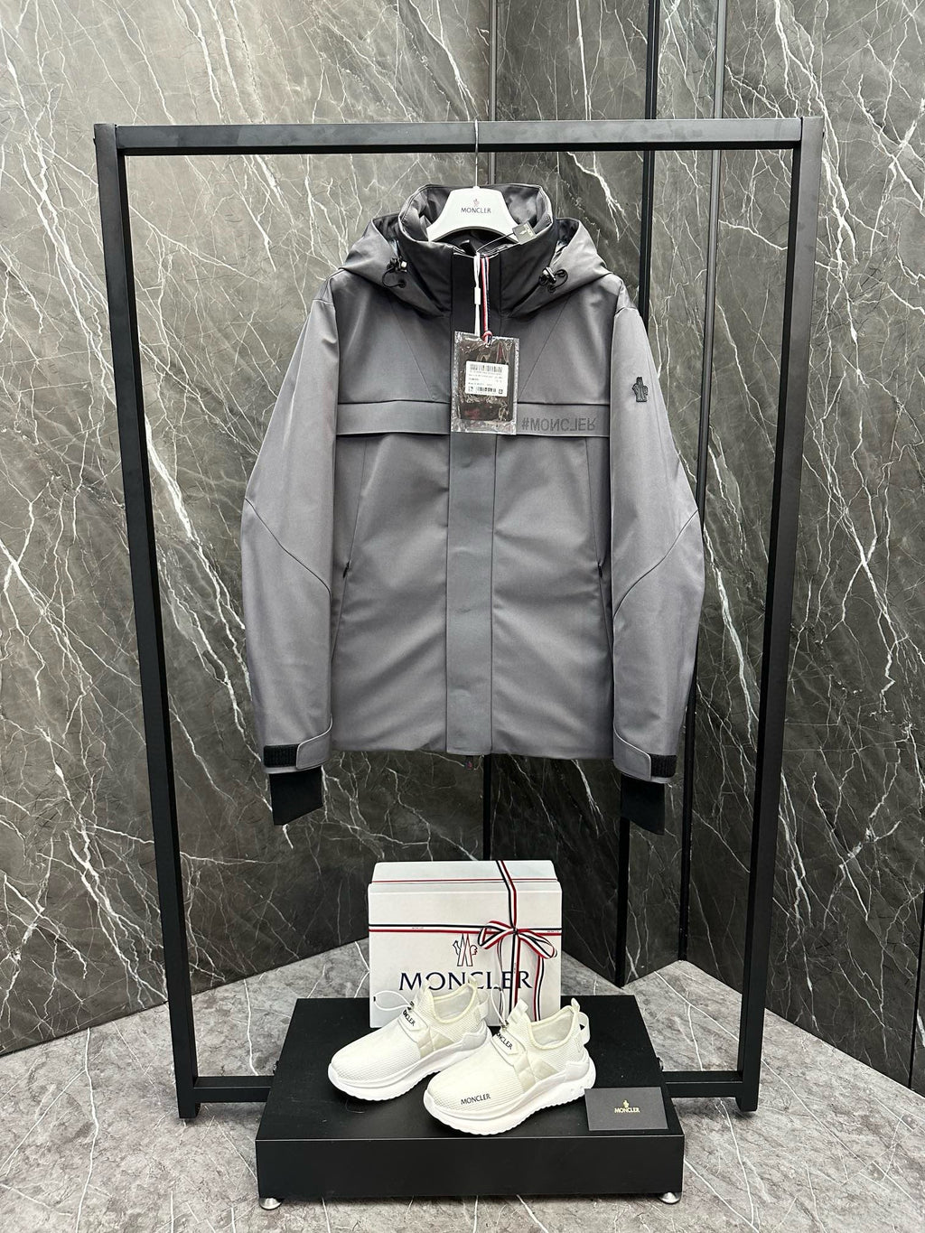 MNC Windbreaker