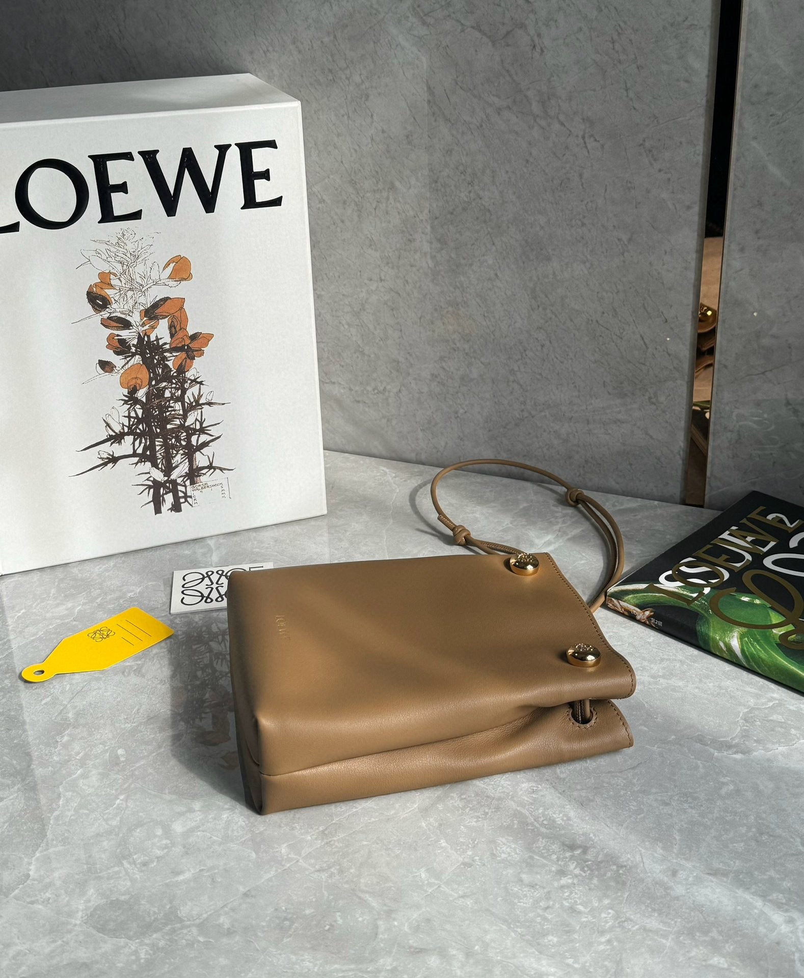LW Pebble Leather