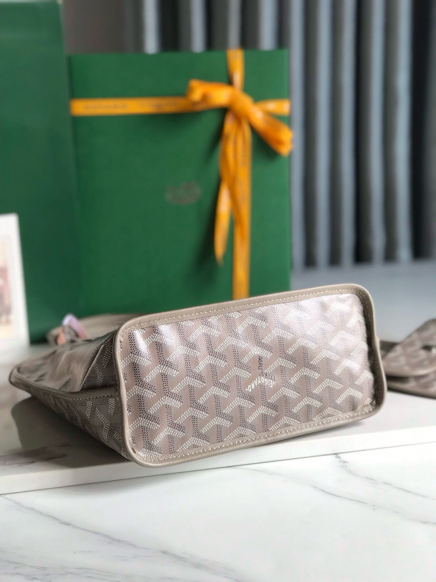 GYD Reversible Anjou Mini