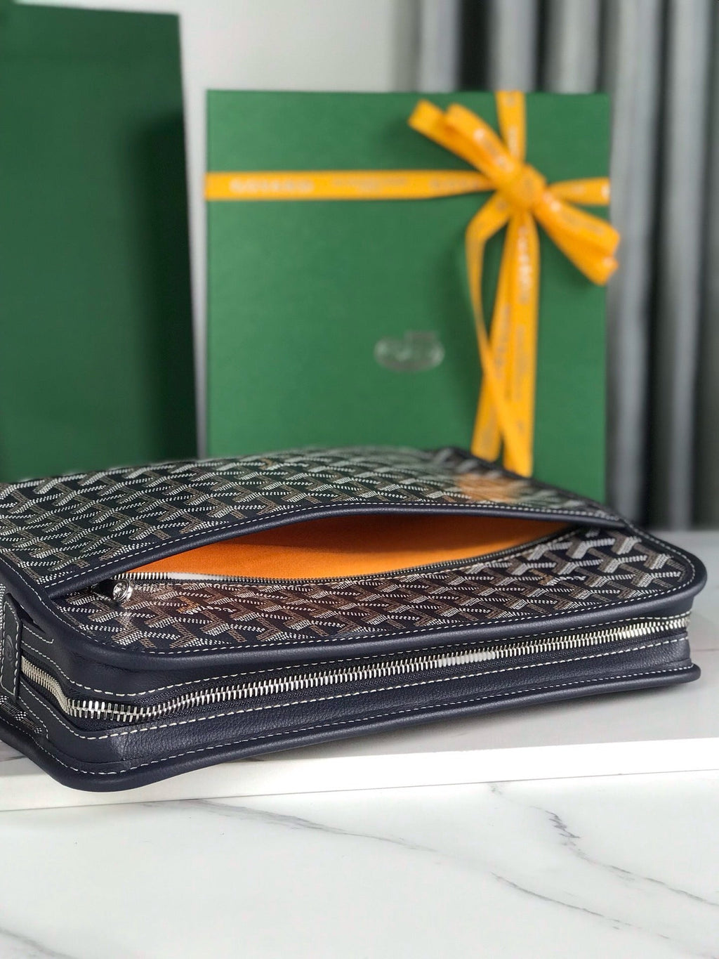 GYD Jouvence Toiletry Bag