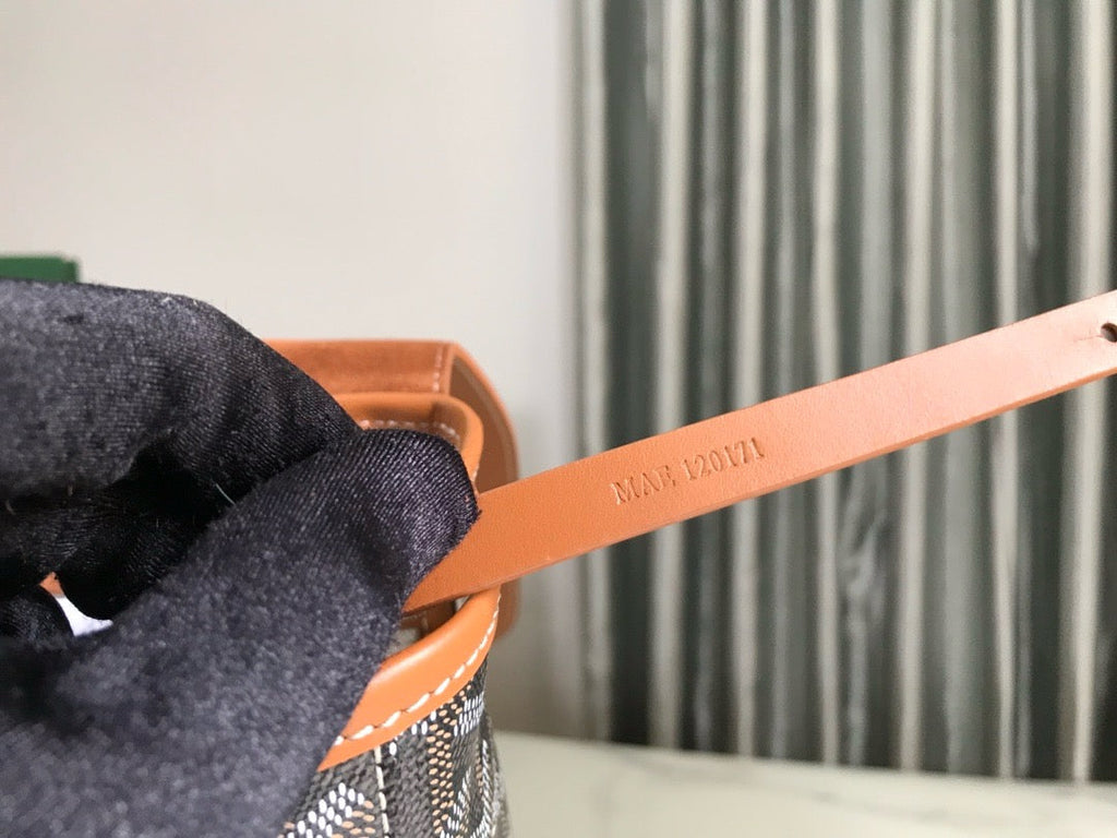 GYD Messenger Bag