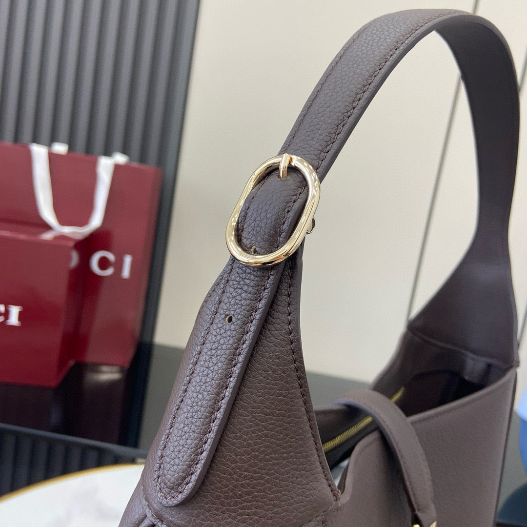 GC Shoulder Bag