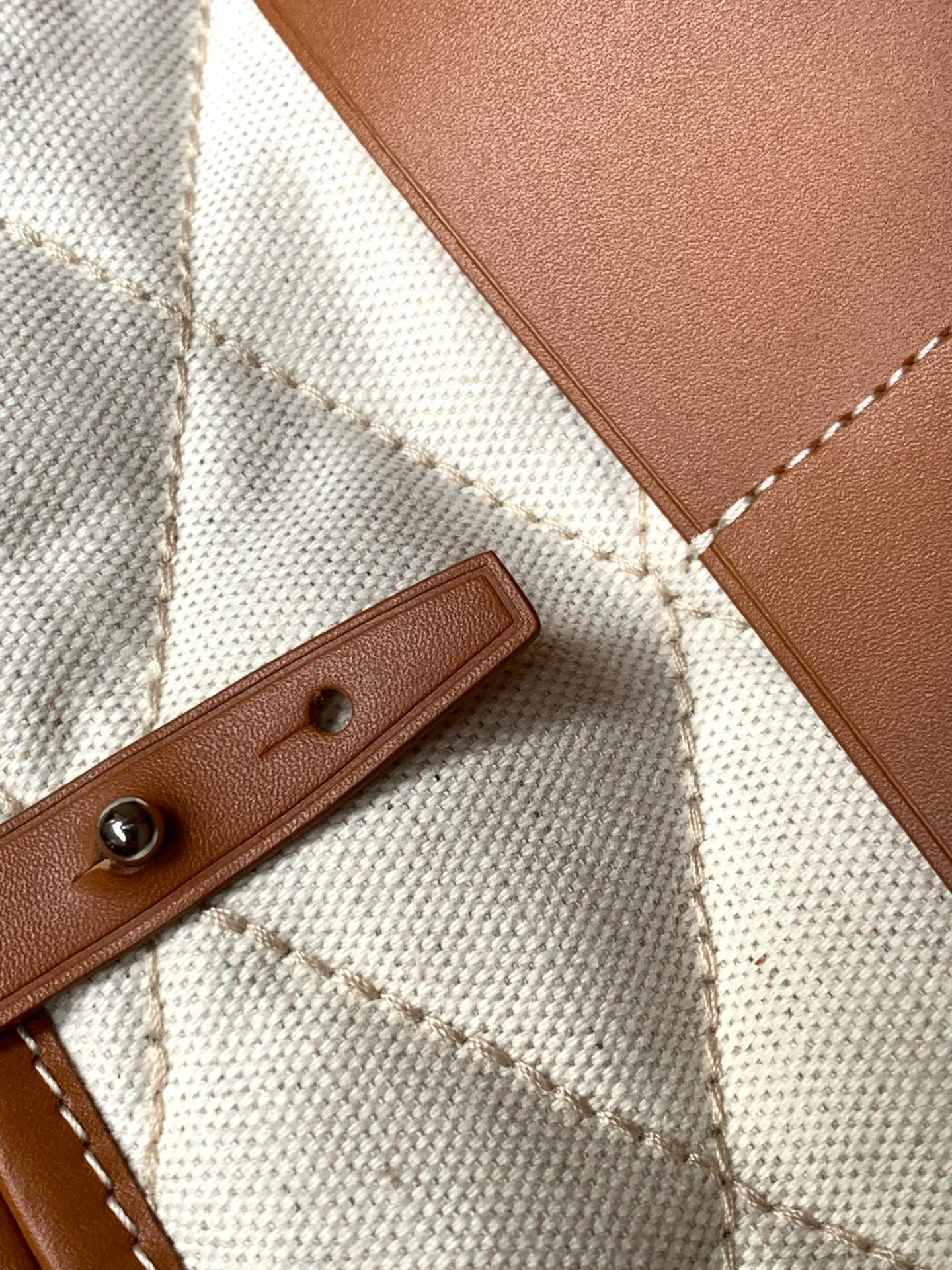 GYD Messenger Bag