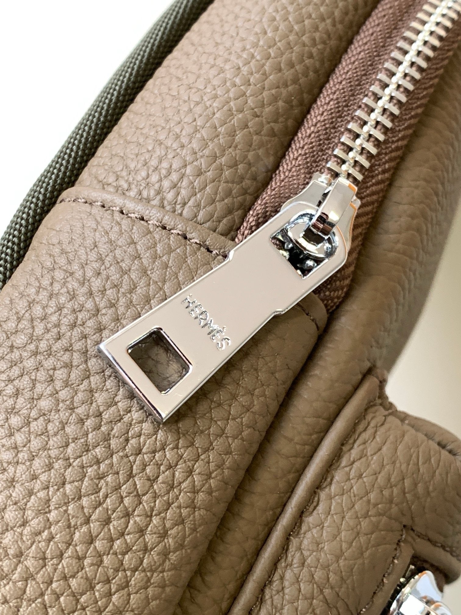 HMS Crossbody Bag