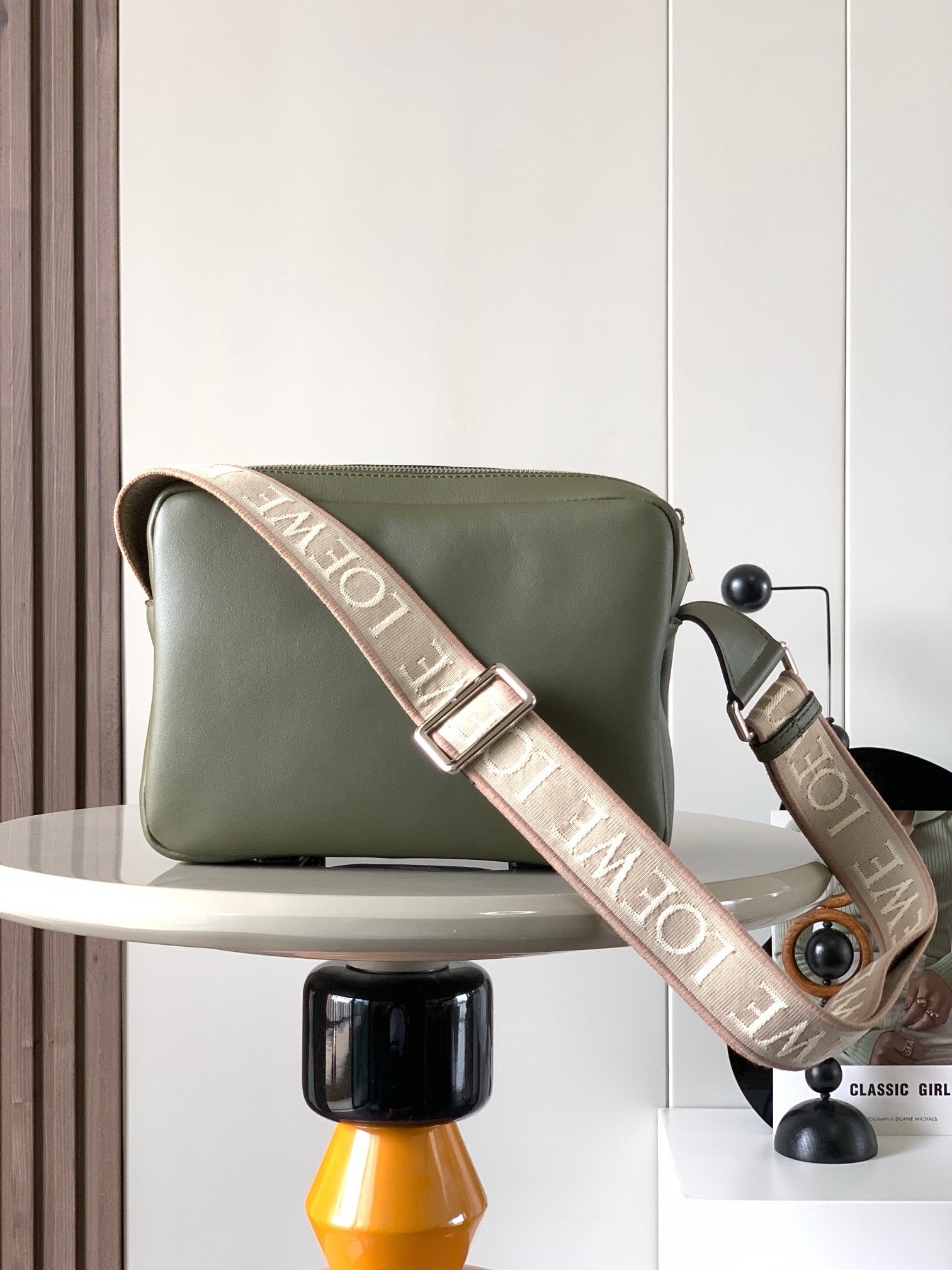 LW Messenger Bag