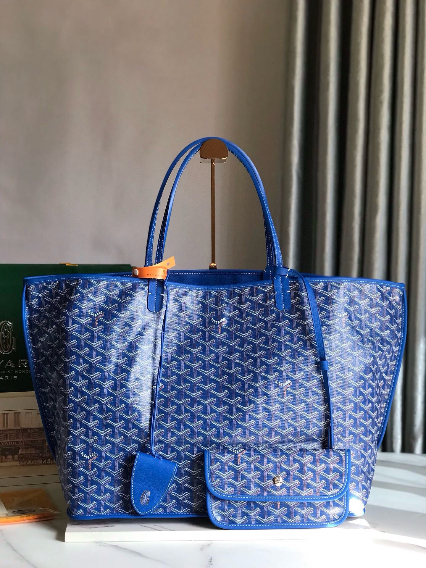 GYD Reversible Anjou
