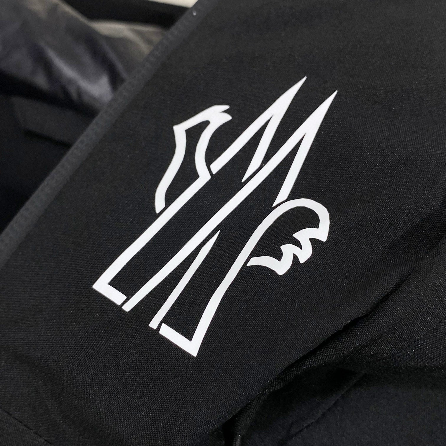 MNC Windbreaker