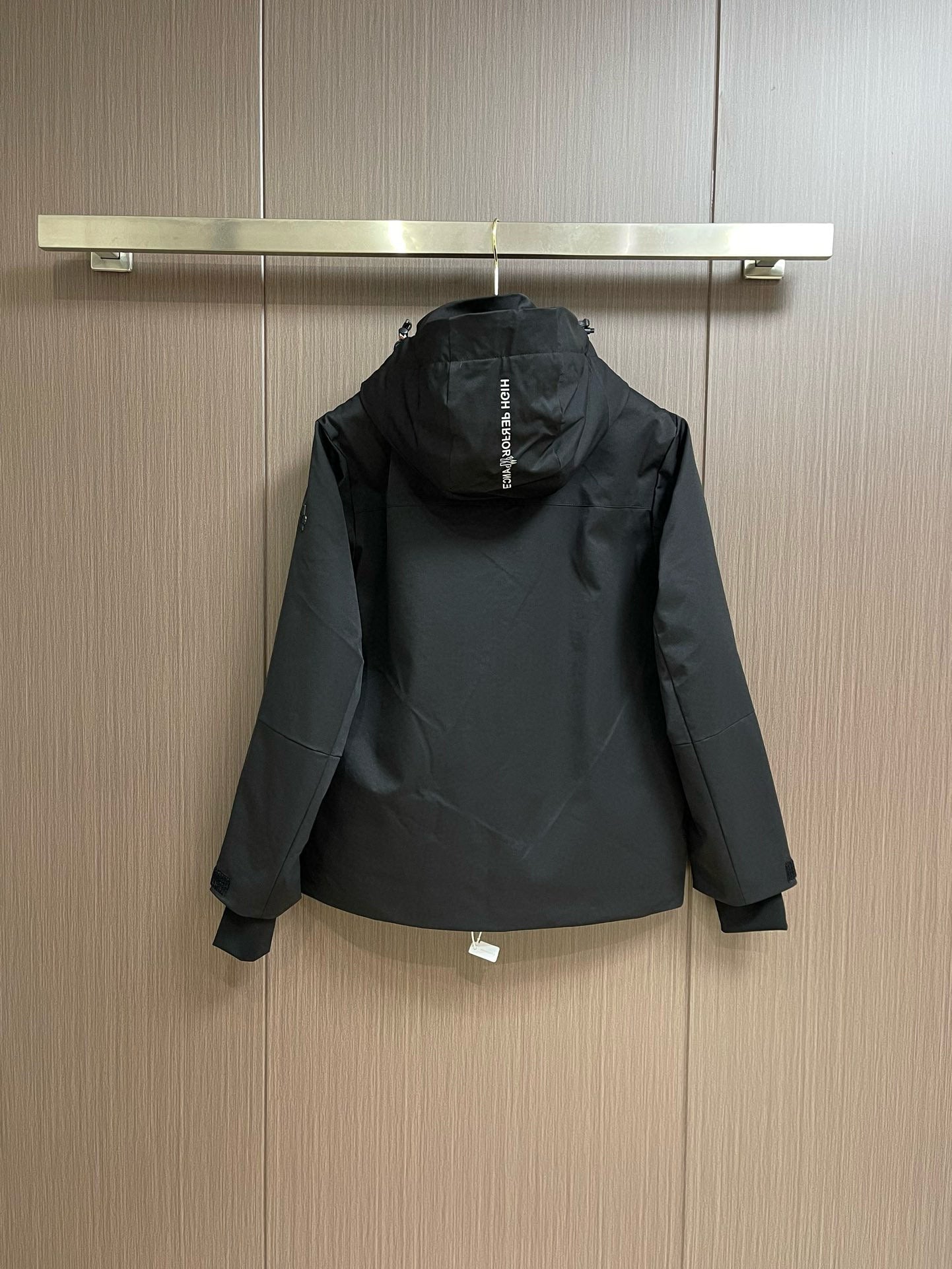 MNC Windbreaker