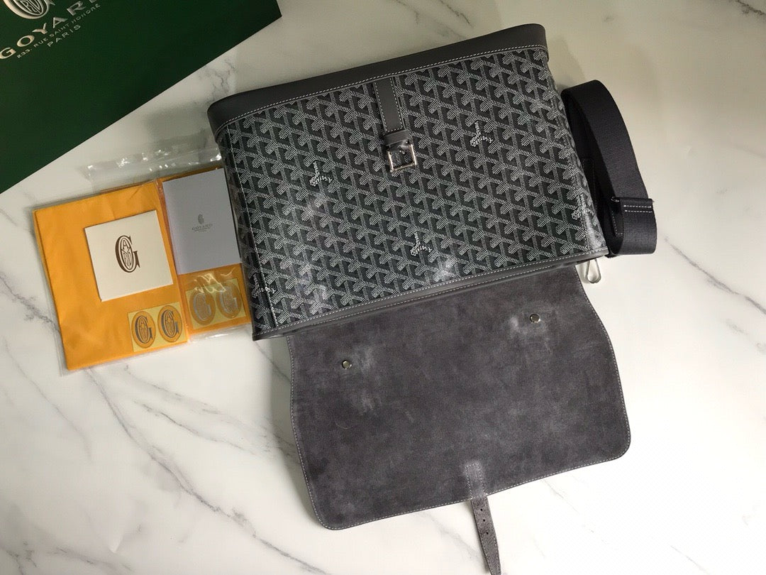 GYD Messenger Bag