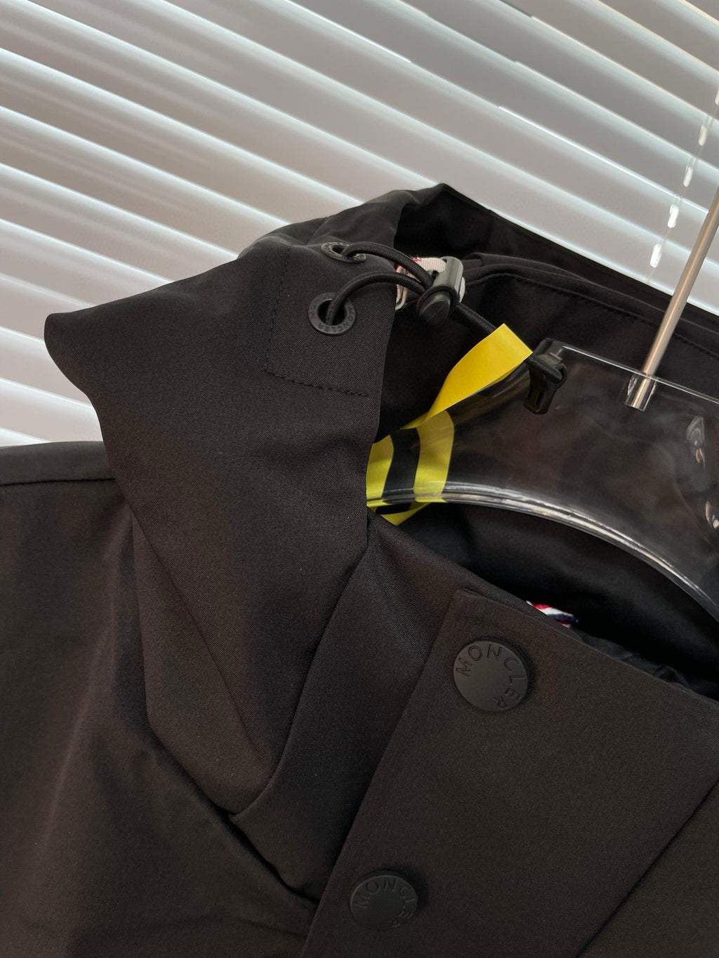 MNC Windbreaker