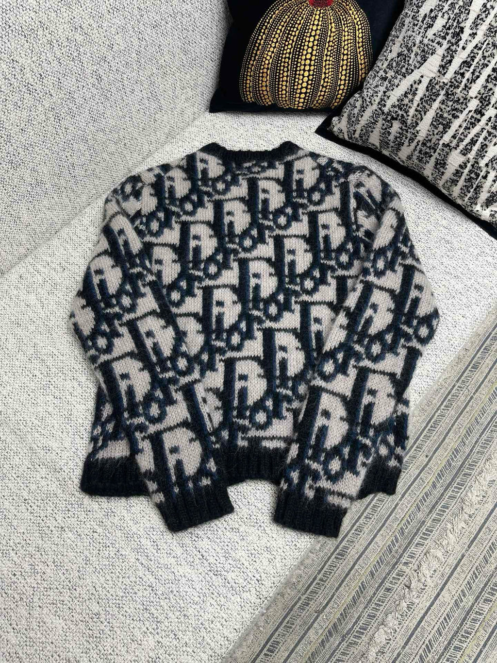 CD Sweater