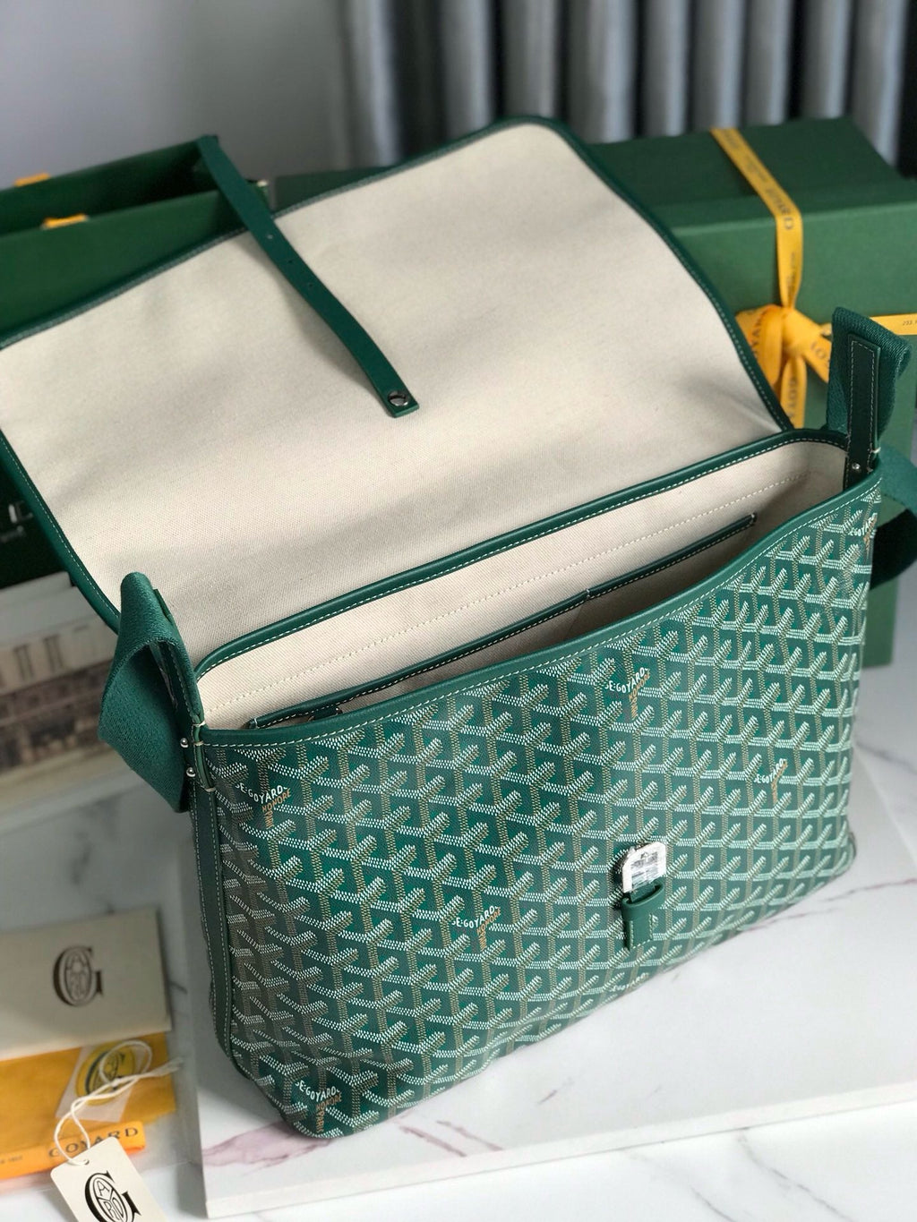 GYD Messenger Bag