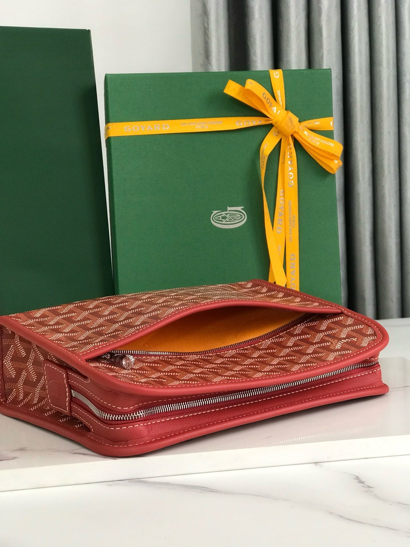 GYD Jouvence Toiletry Bag