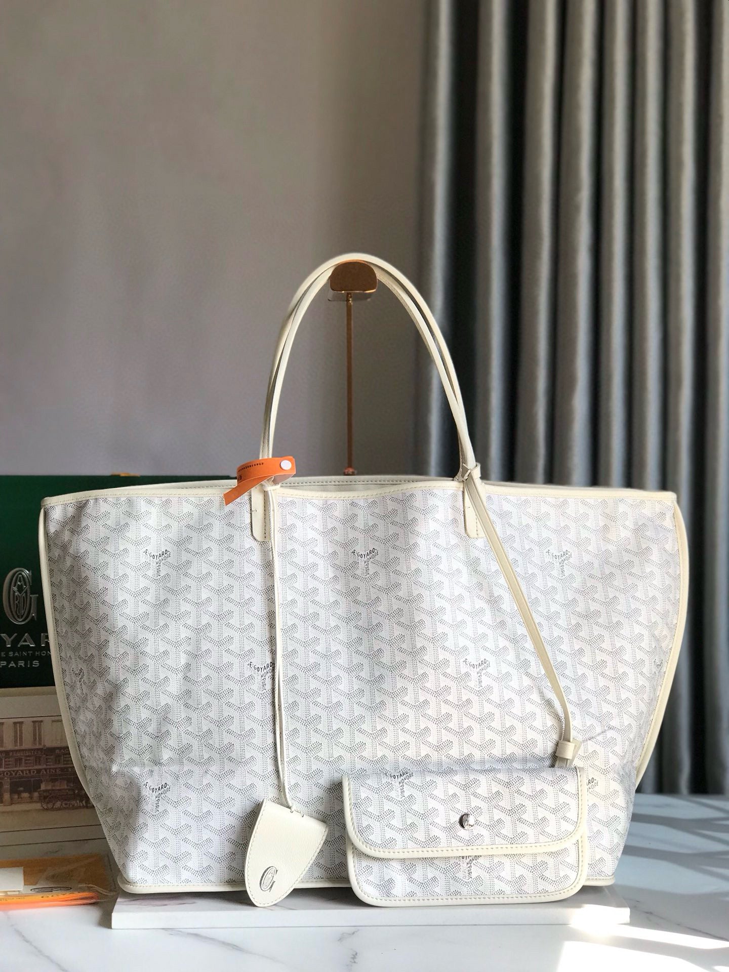 GYD Reversible Anjou