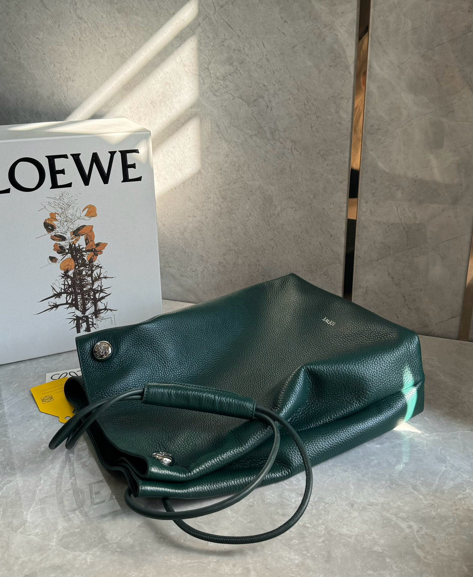 LW Pebble Hobo