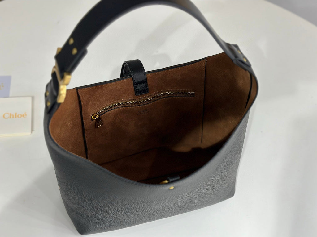 CHL Marcie Hobo