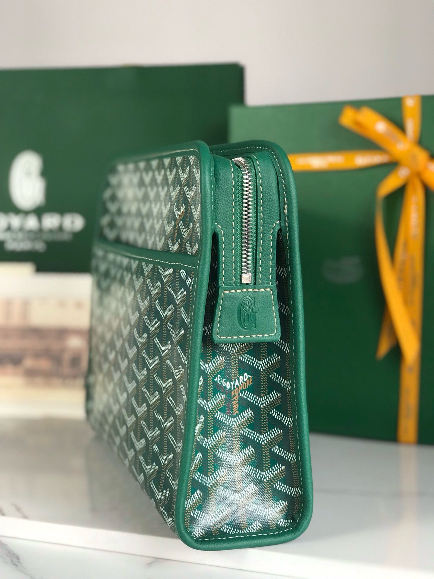 GYD Jouvence Toiletry Bag
