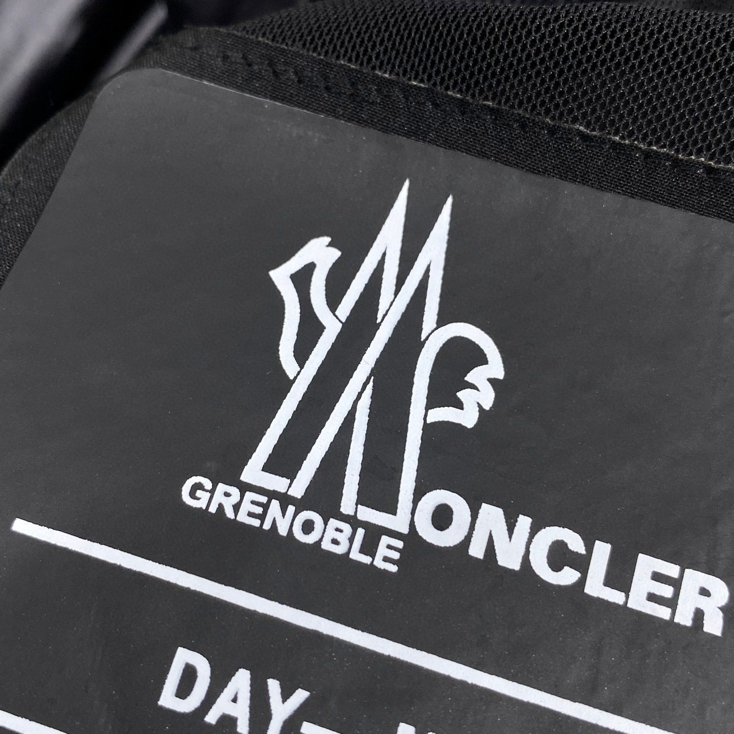 MNC Windbreaker