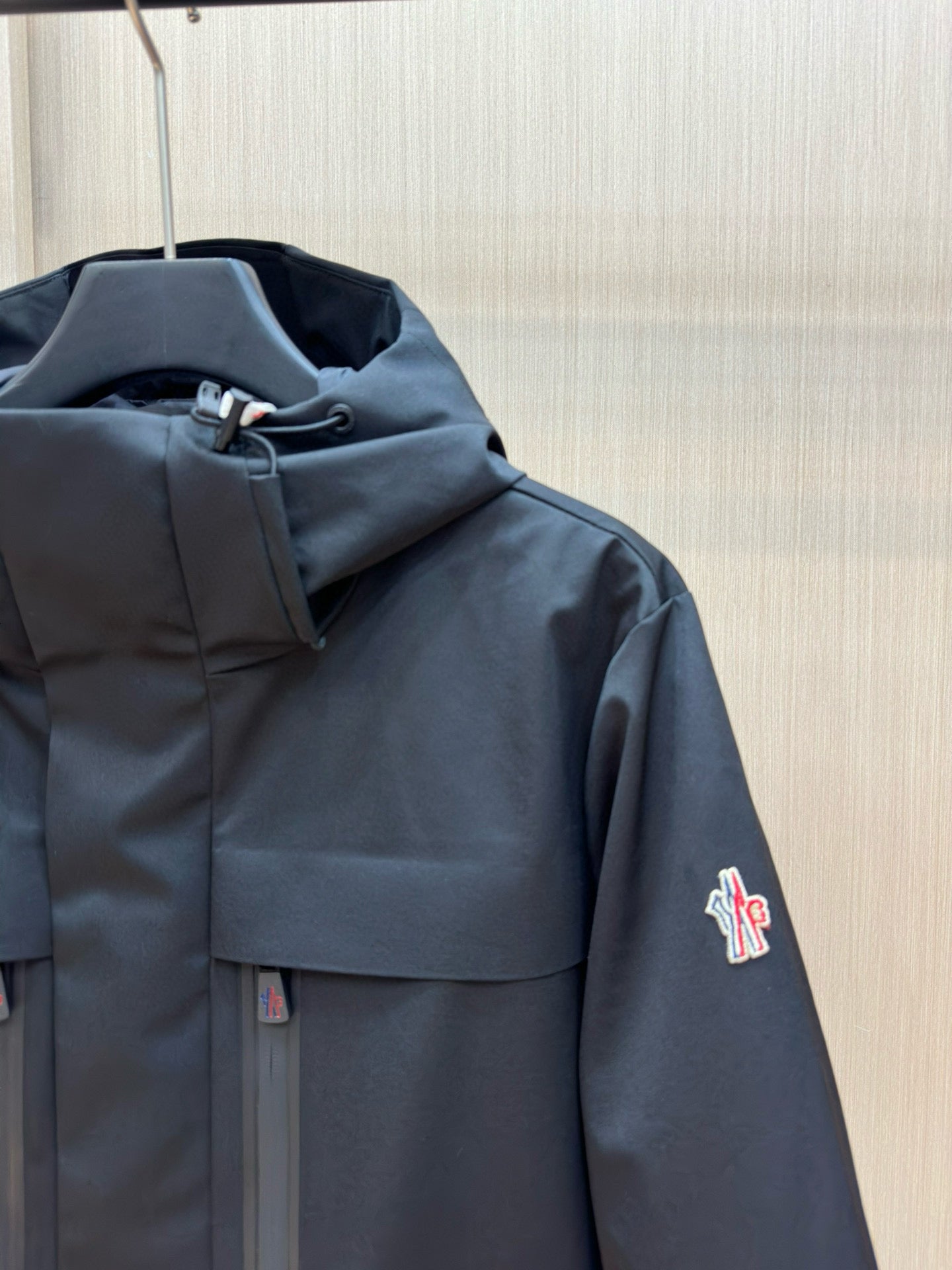 MNC Windbreaker