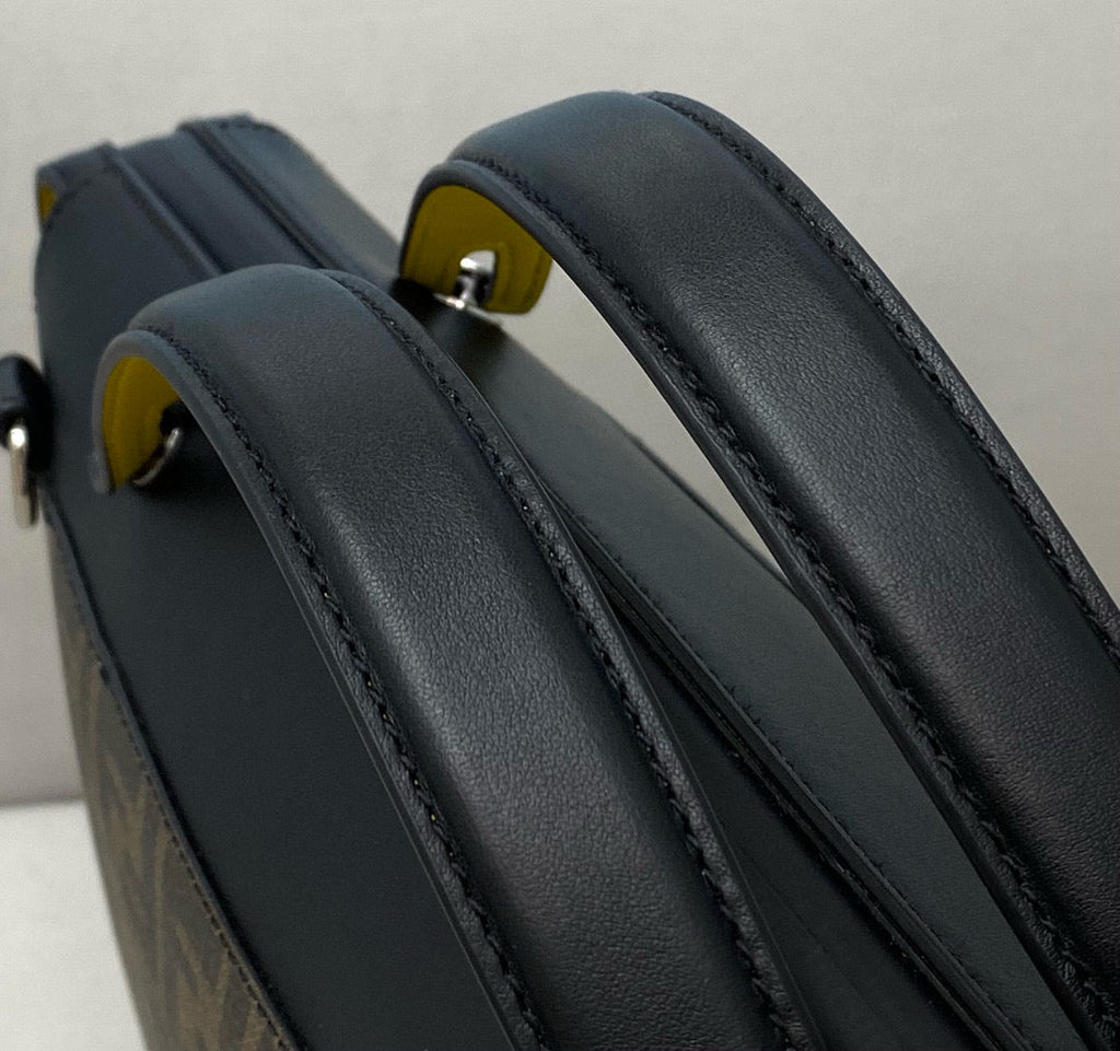 FD Messenger Bag