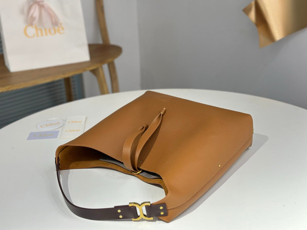 CHL Marcie Hobo