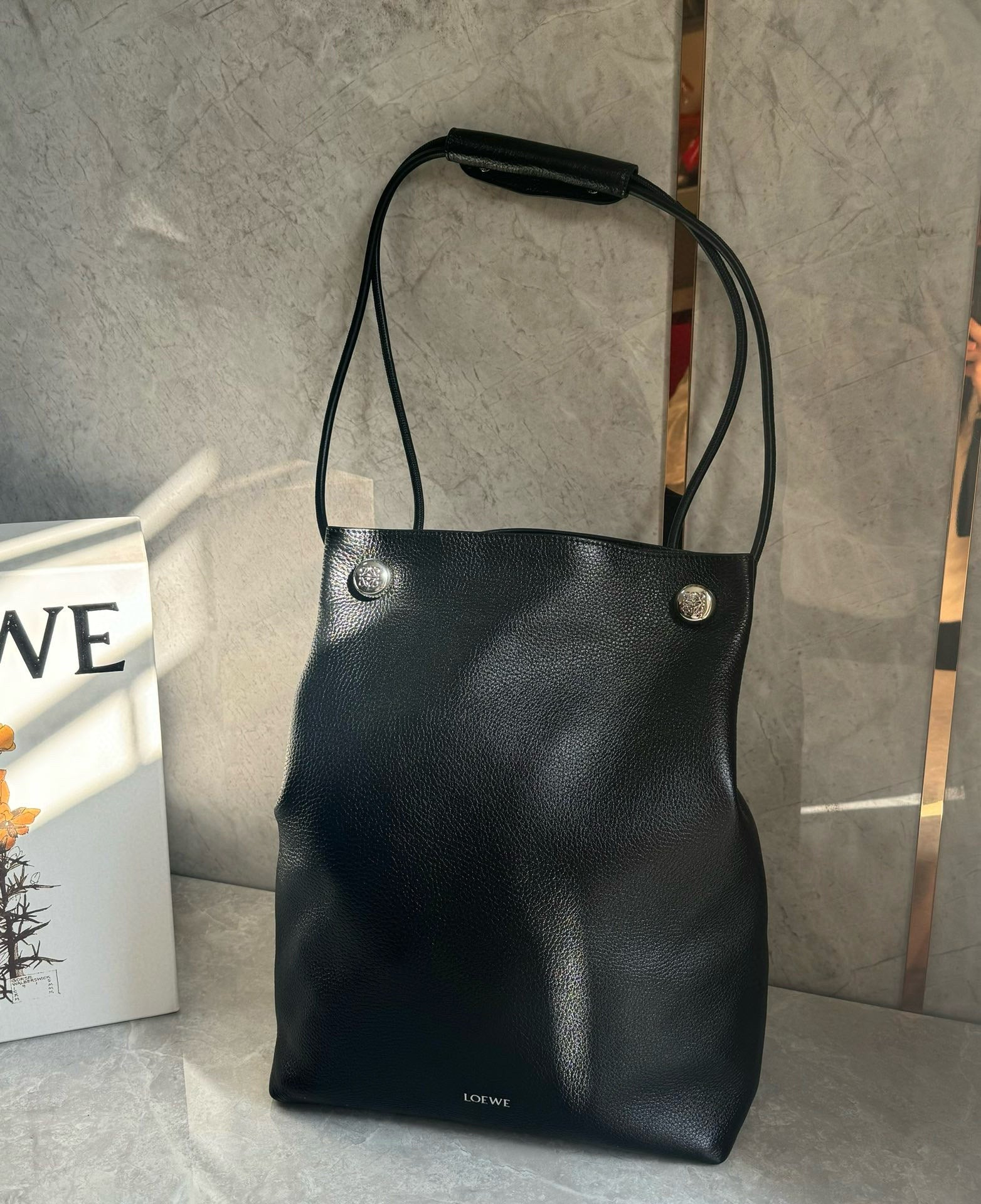 LW Pebble Hobo