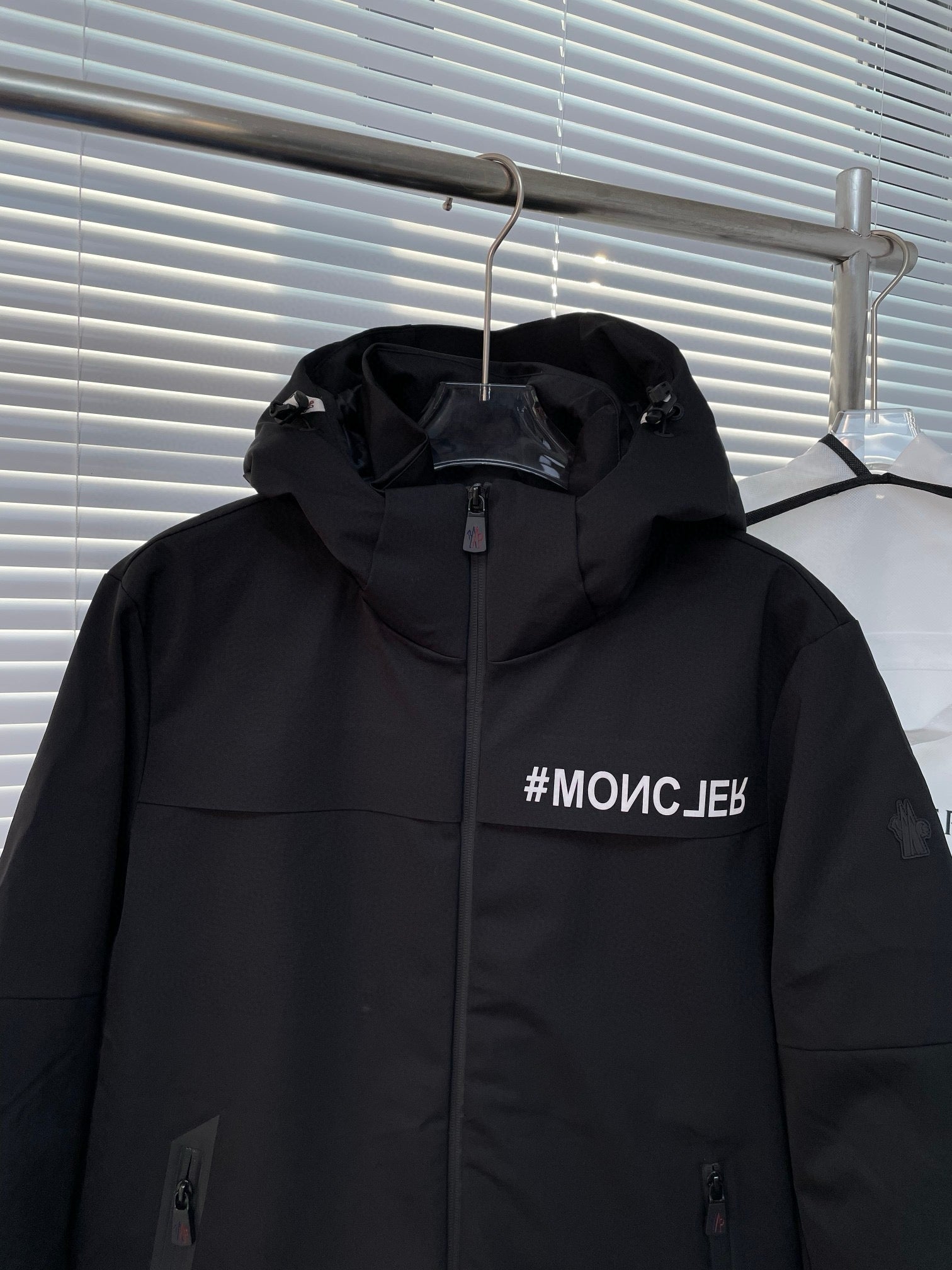 MNC Windbreaker