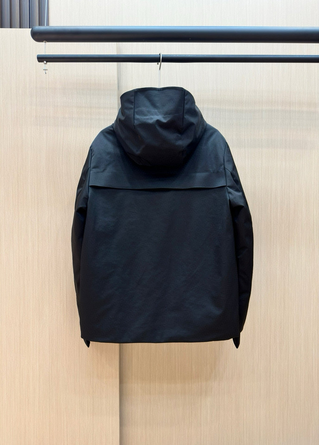MNC Windbreaker