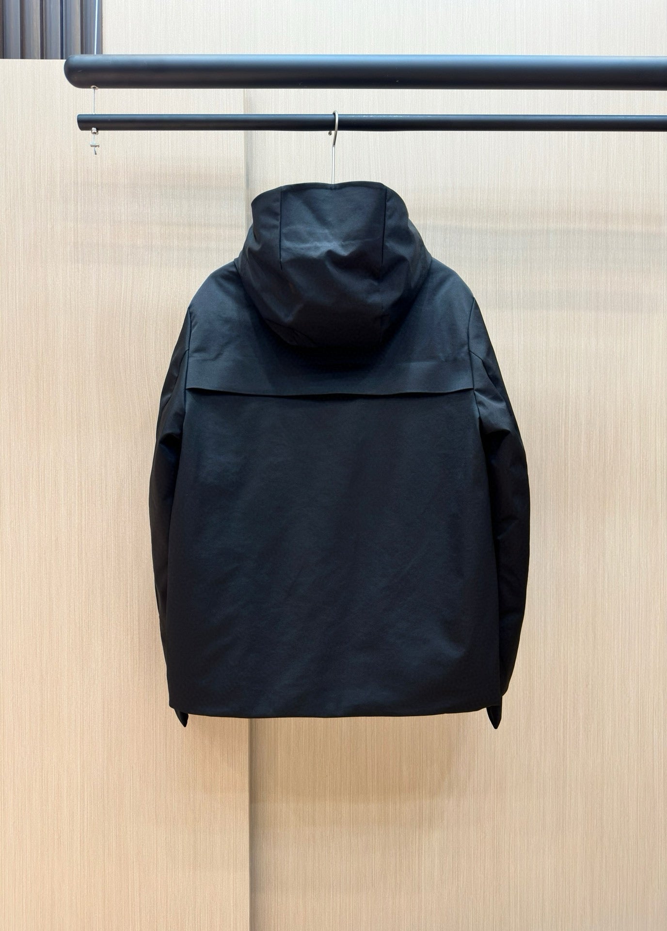 MNC Windbreaker