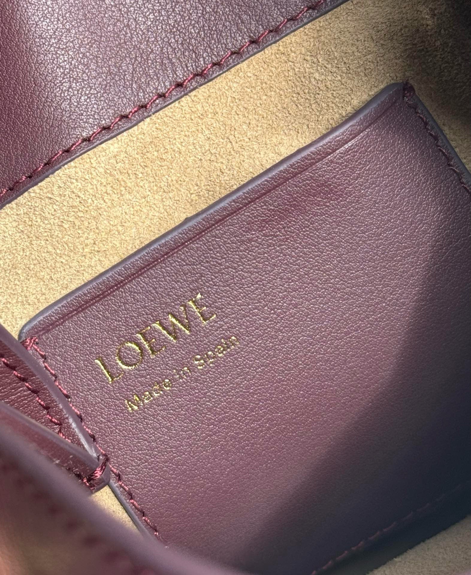 LW Pebble Leather