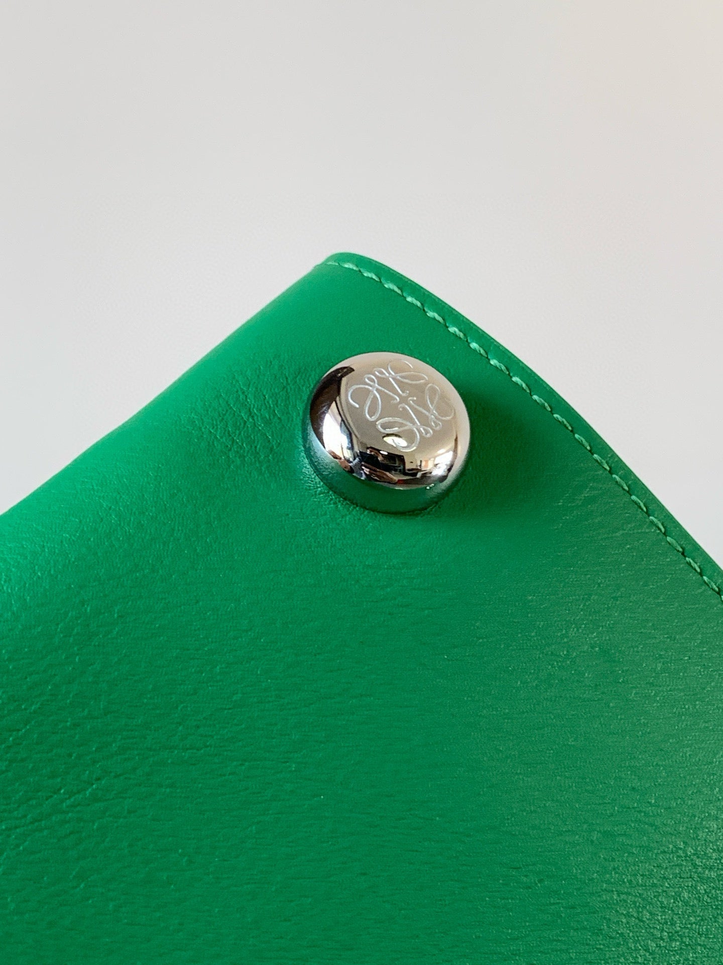 LW Pebble Leather