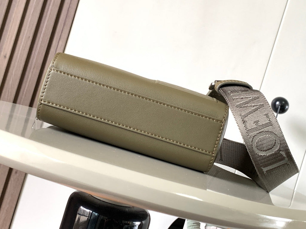 LW Messenger Bag