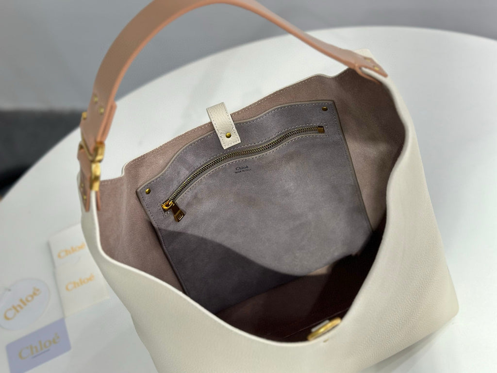 CHL Marcie Hobo