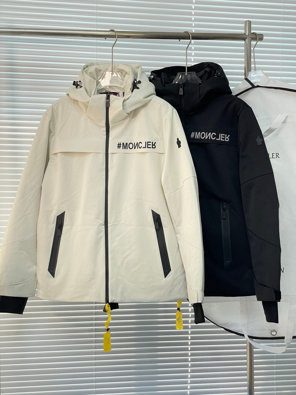 MNC Windbreaker