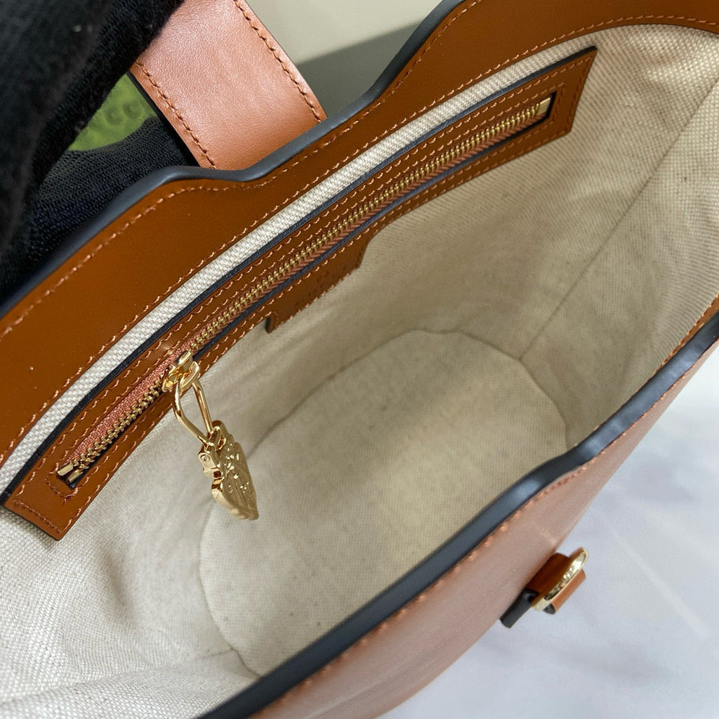 GC Shoulder Bag