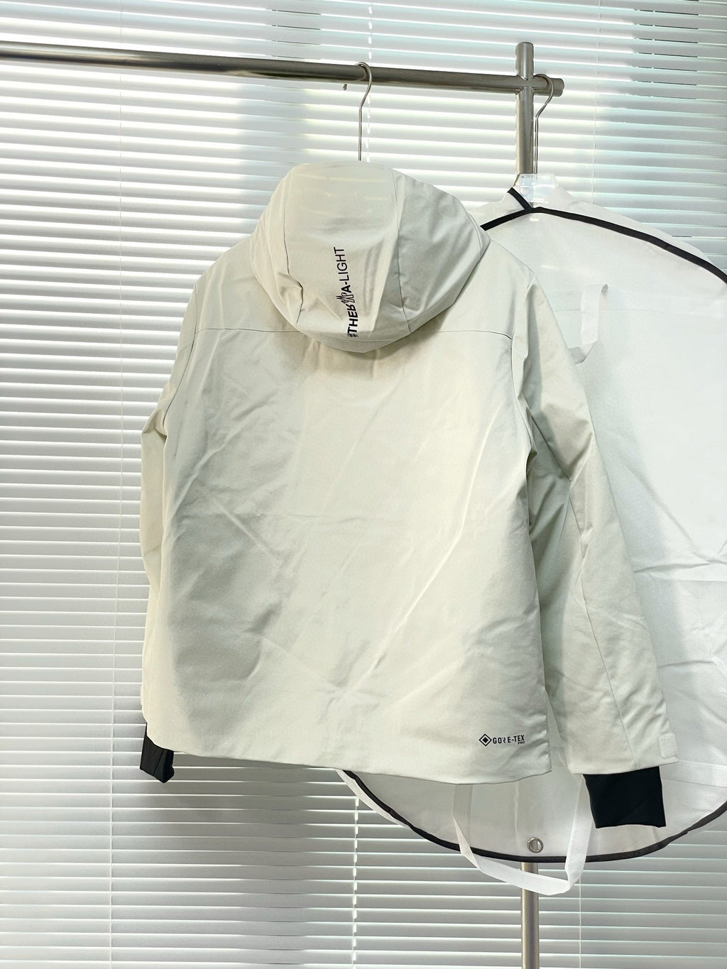 MNC Windbreaker