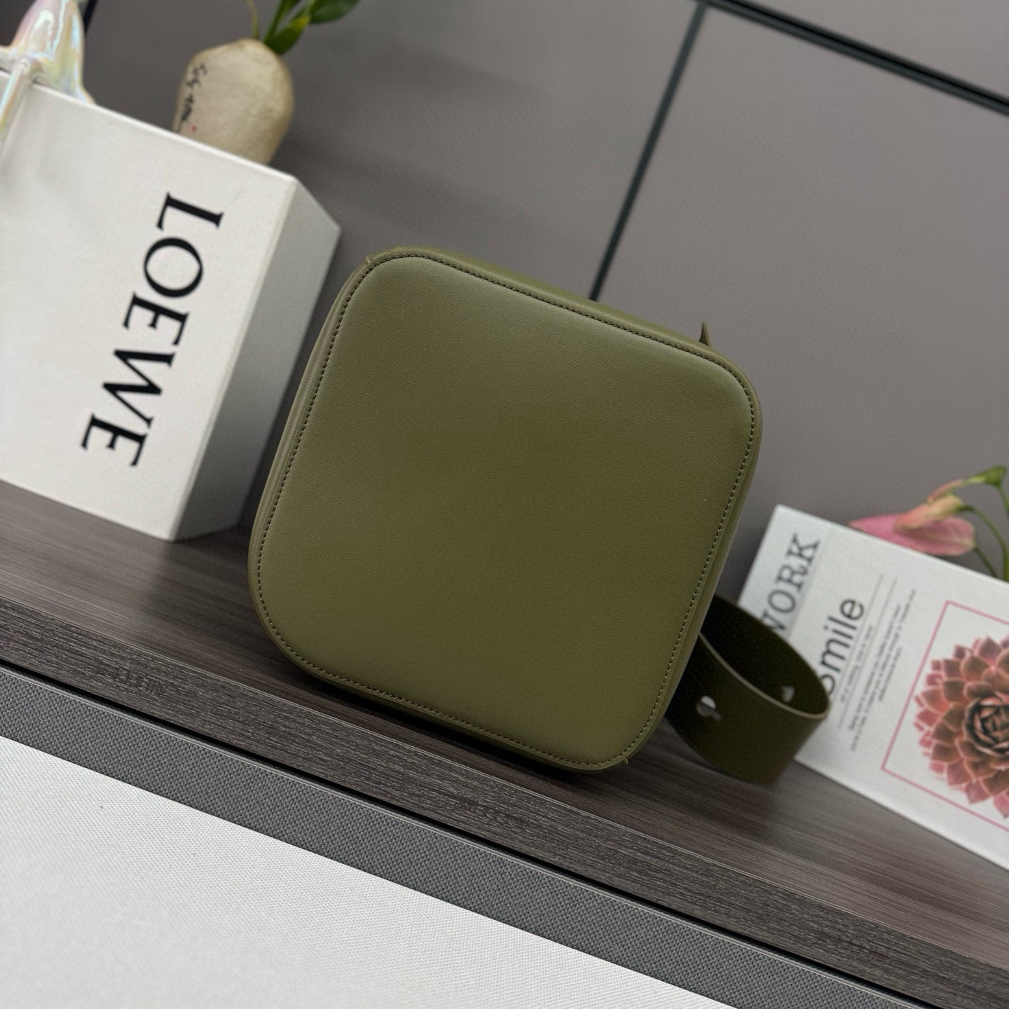 LW Pebble Bucket