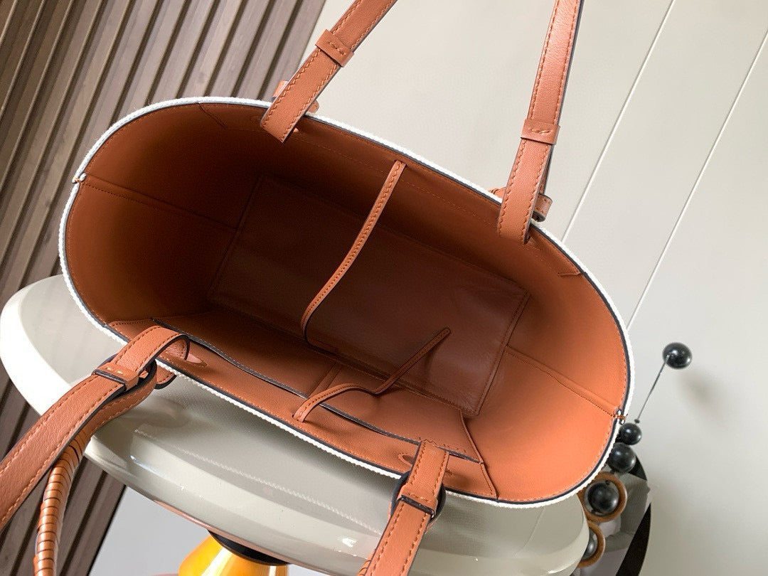 LW Anagram Tote
