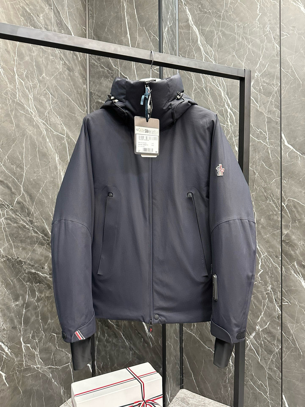 MNC Windbreaker