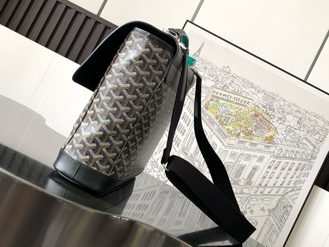 GYD Messenger Bag