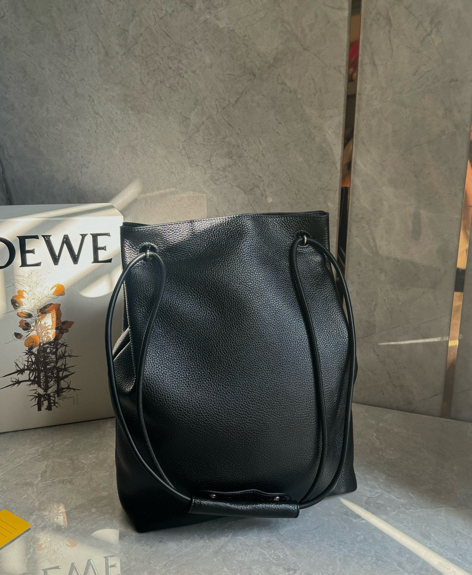 LW Pebble Hobo