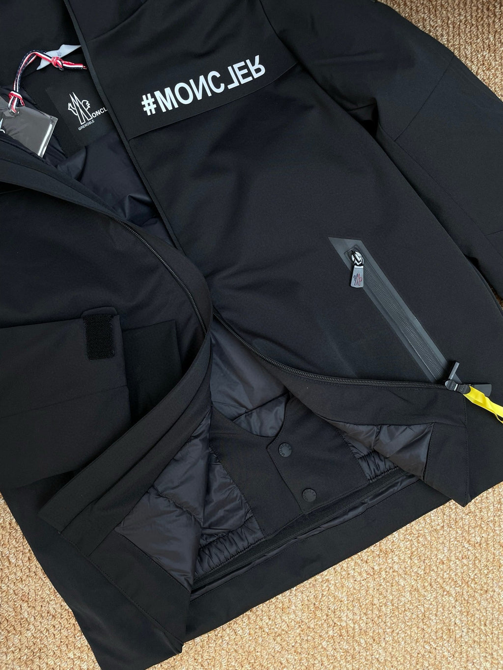 MNC Windbreaker