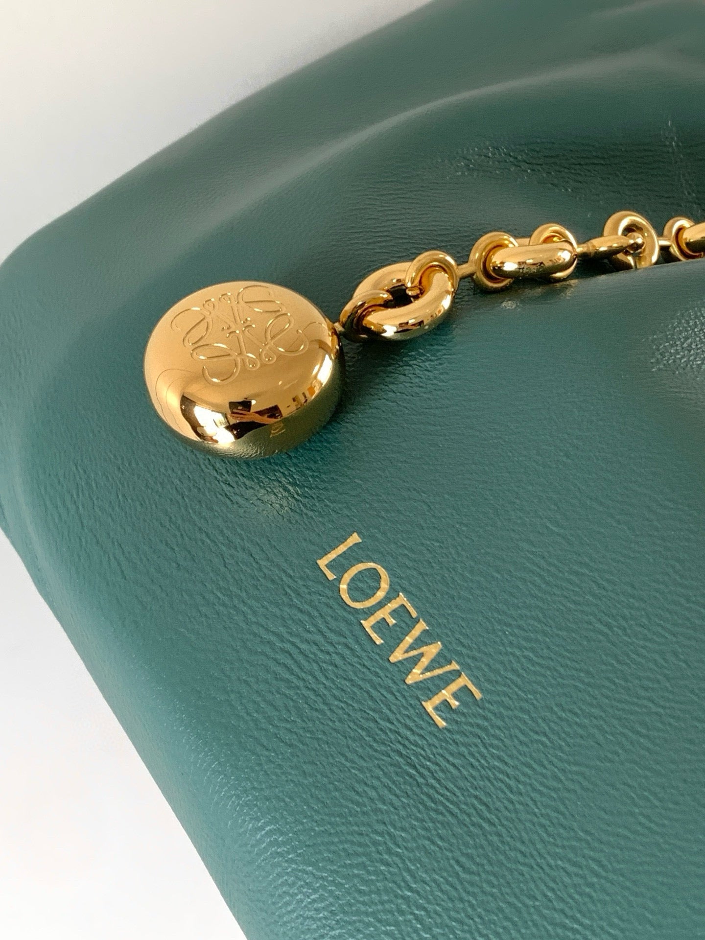 LW Squeeze Leather
