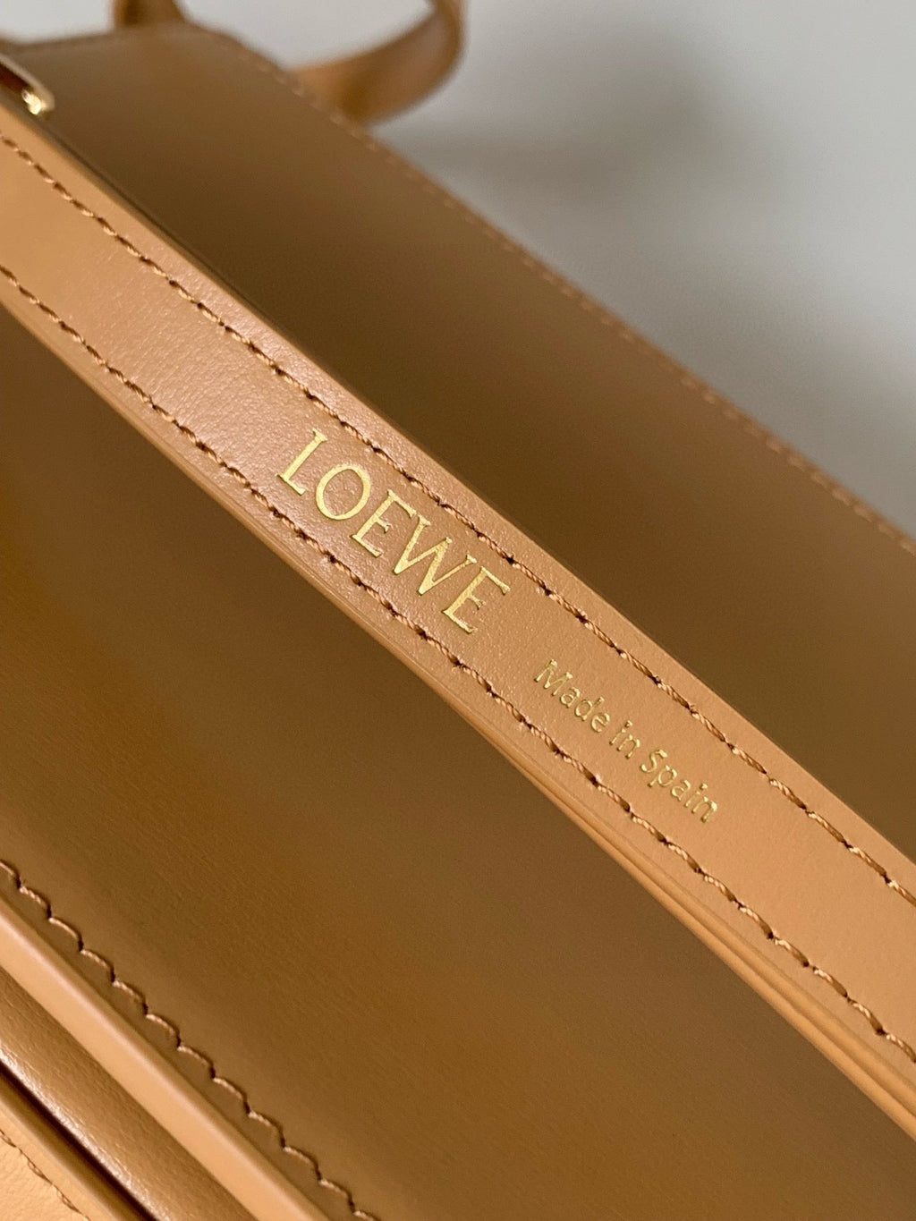 LW Goya Leather