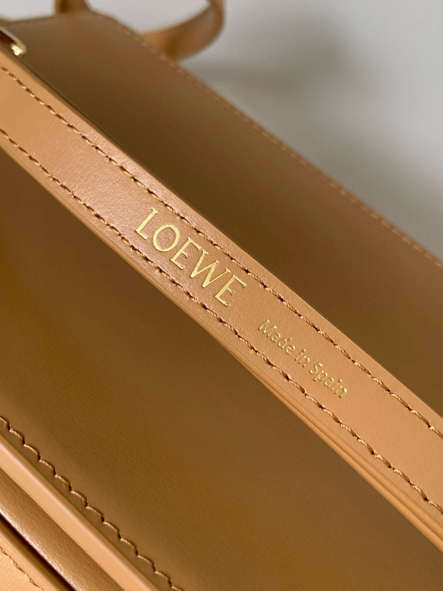 LW Goya Leather