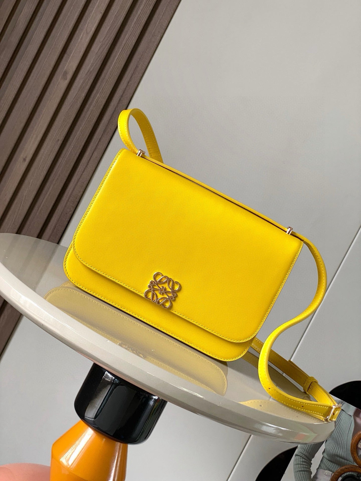 LW Goya Leather