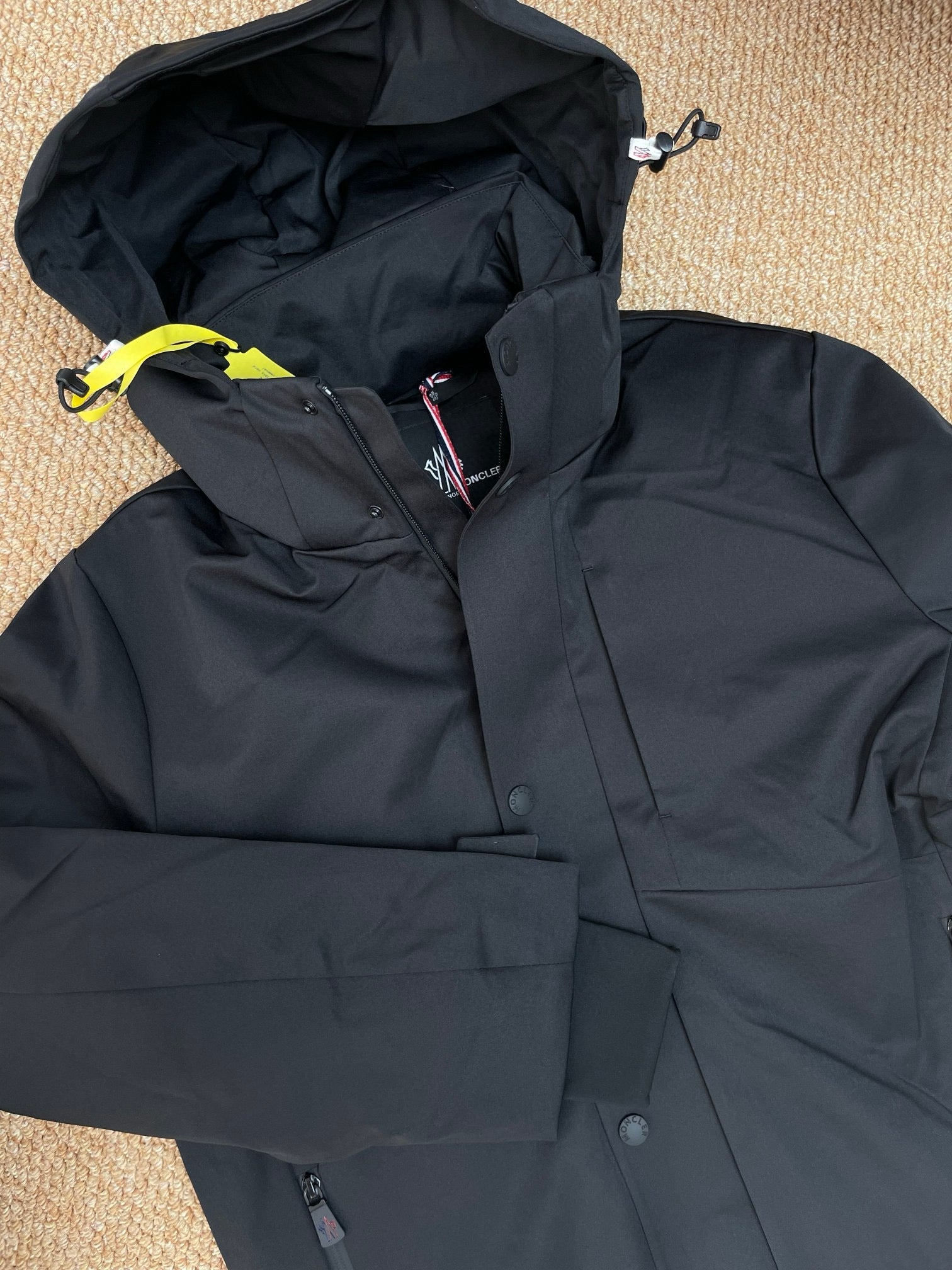 MNC Windbreaker